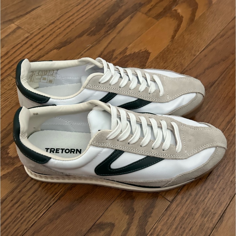 Women’s Tretorn Rawlings. White and Green.